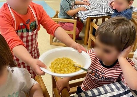 Il pranzo, servito da loro